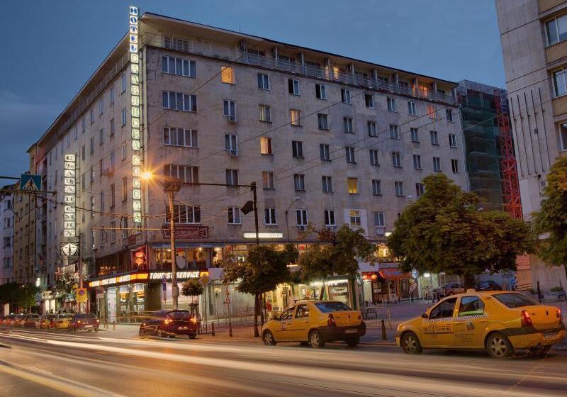 Отель Slavyanska Beseda