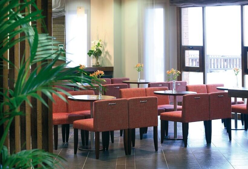 فندق & Spa Real Badaguás Jaca