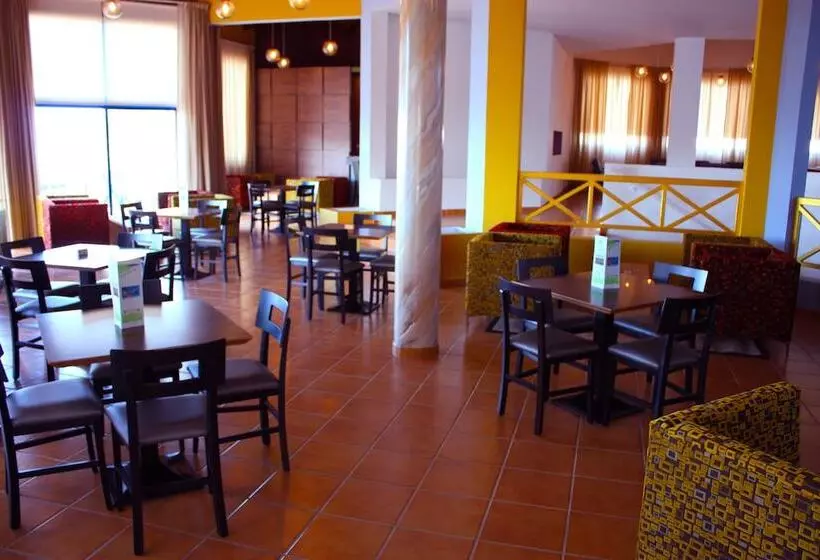 Myroandrou Beach Hotel Apartments