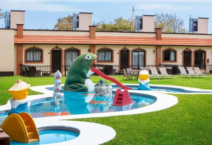 Hotelli & Glamping Huasca Sierra Verde