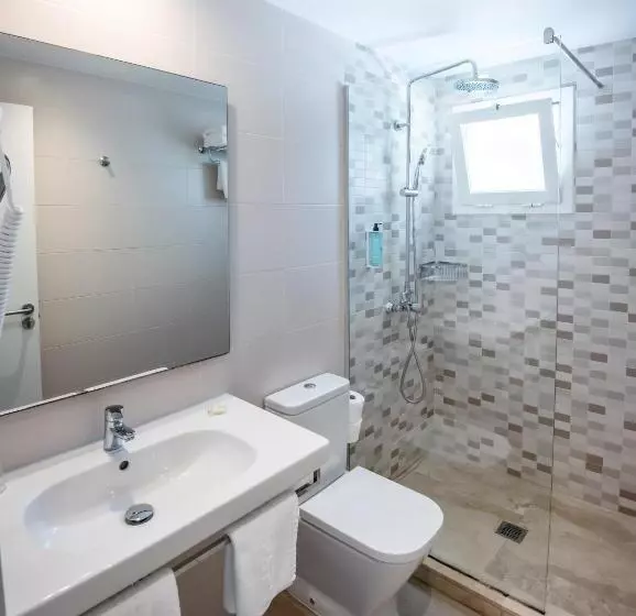 Majatalo Hostal Es Pi   Emar Hotels