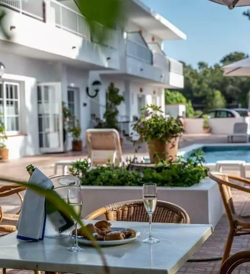 Majatalo Hostal Es Pi   Emar Hotels