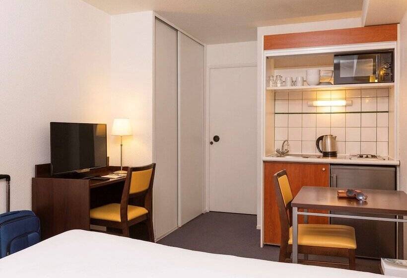 Aparthotel Adagio Access La Défense Léonard De Vinci