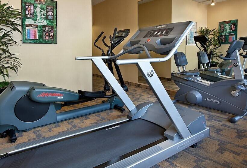 هتل Coast Gateway