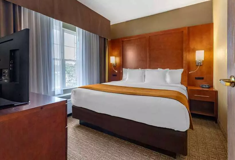 בית מלון כפרי Comfort Suites