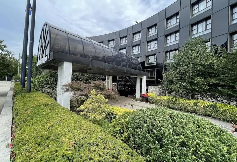 호텔 Garden Inn & Suites