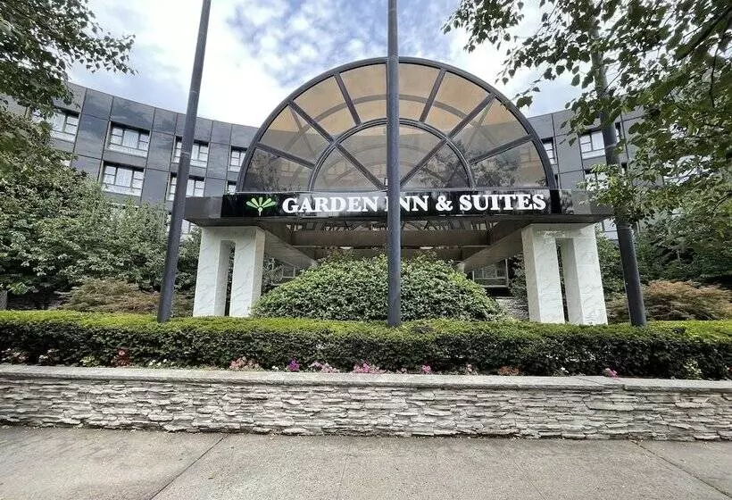호텔 Garden Inn & Suites