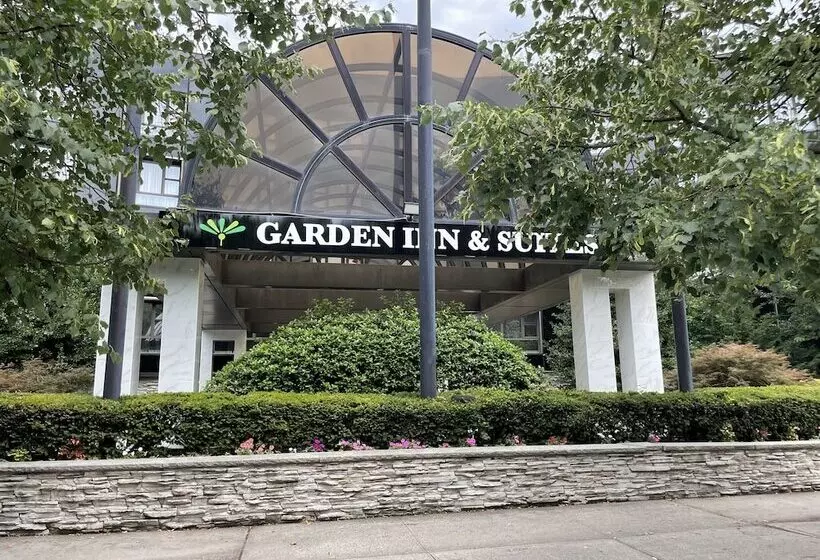 호텔 Garden Inn & Suites