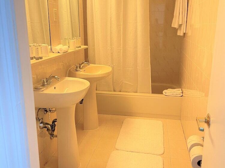 Hotel Garden Inn & Suites