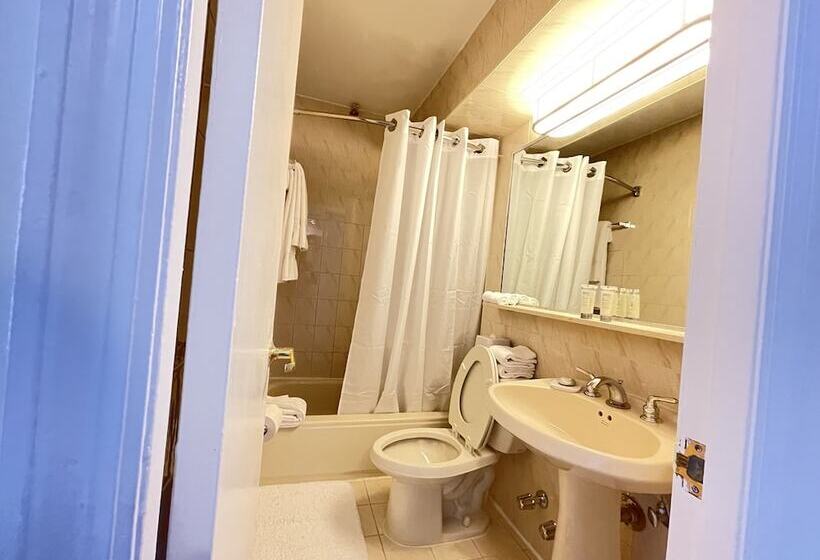 Hotel Garden Inn & Suites