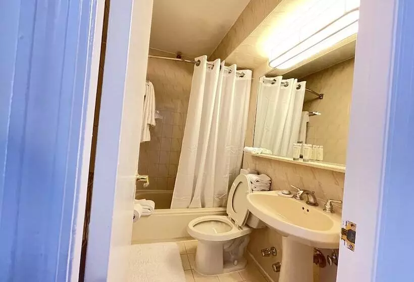 호텔 Garden Inn & Suites