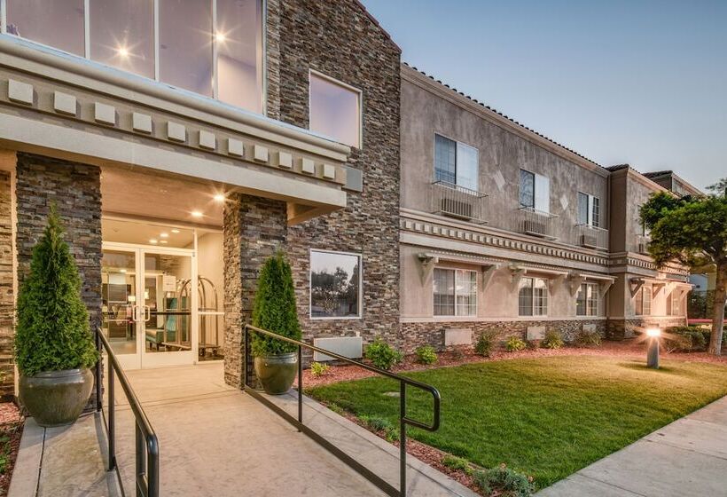 בית מלון כפרי Holiday Inn Express & Suites Santa Clara, An Ihg