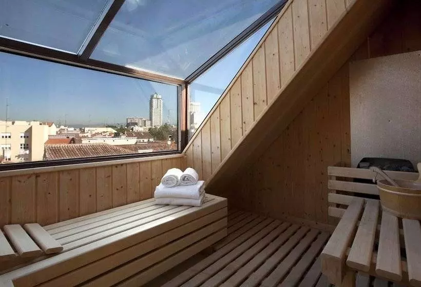 هتل Meninas  Boutique Opera