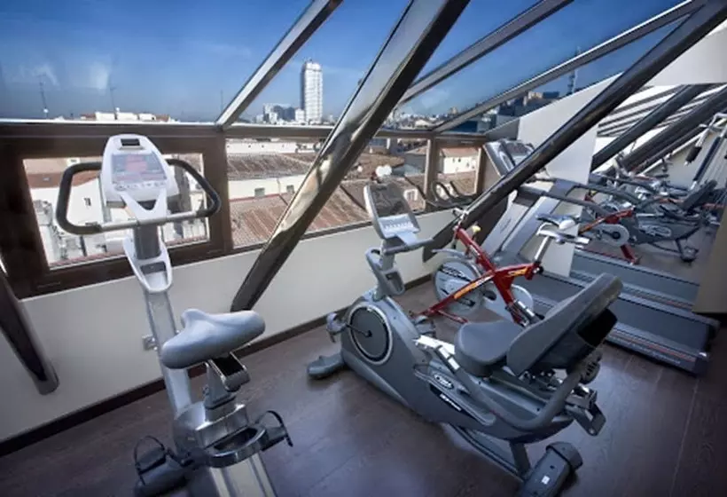 هتل Meninas  Boutique Opera