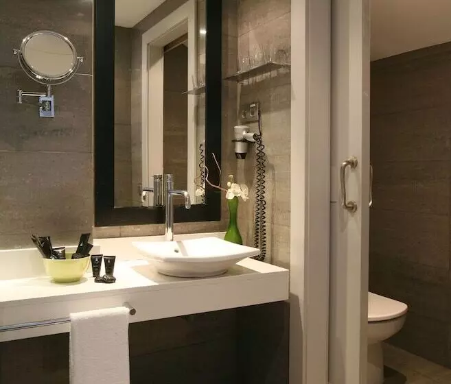 هتل Meninas  Boutique Opera