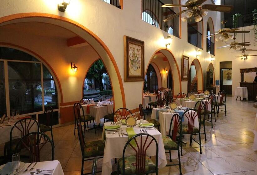 هتل Mision Jalpan