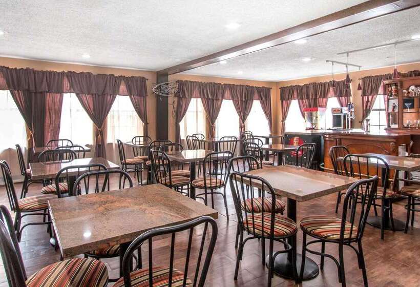 هتل Quality Inn & Suites I 35 Near Frost Bank Center