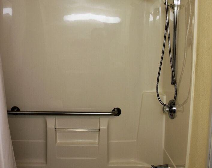 فندق Voyager Inn