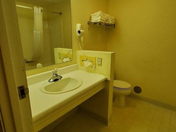 فندق Voyager Inn