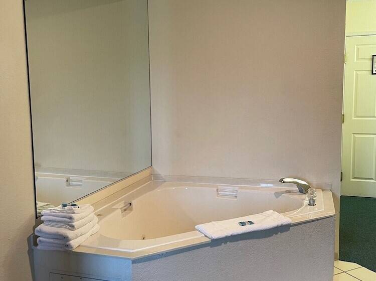 فندق Voyager Inn