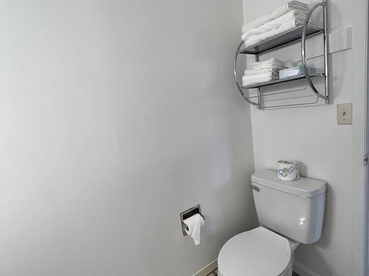 فندق Voyager Inn