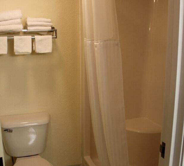 فندق Voyager Inn