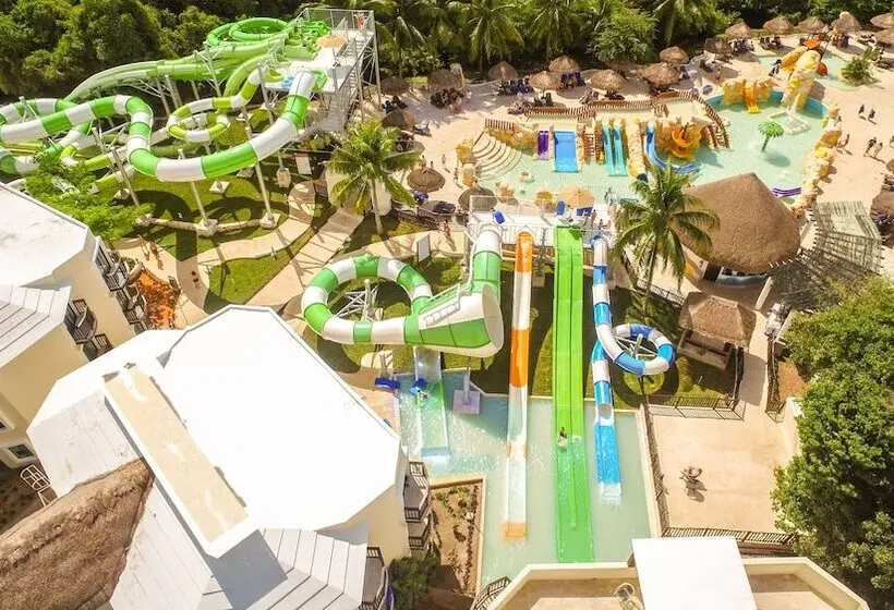 Sandos Caracol Nature Resort & Water Park