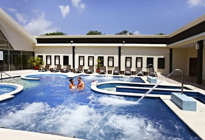 Sandos Caracol Nature Resort & Water Park