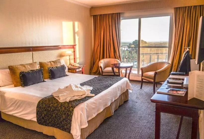 Sol Victoria Hotel Spa & Casino