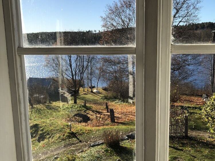 Frägsta Hälsingegård Bed & Breakfast