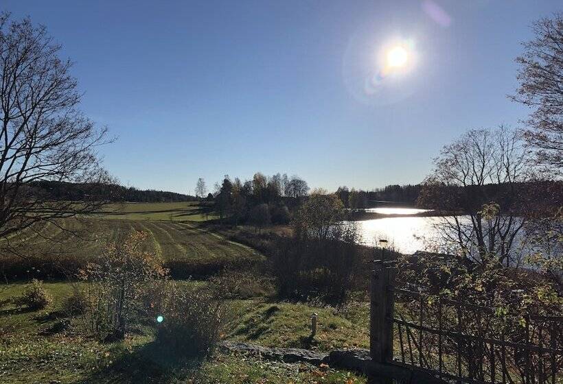 Frägsta Hälsingegård Bed & Breakfast