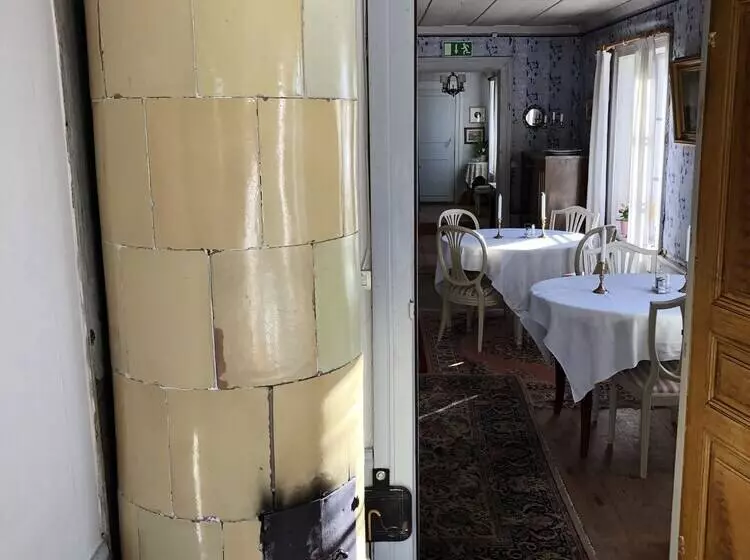 Frägsta Hälsingegård Bed & Breakfast