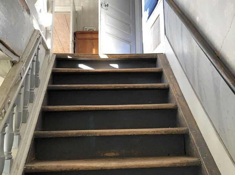 Frägsta Hälsingegård Bed & Breakfast