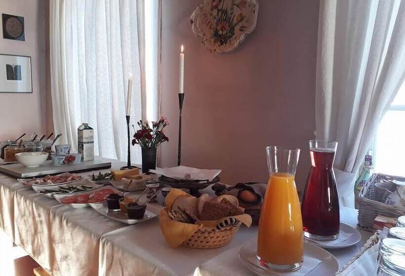 Frägsta Hälsingegård Bed & Breakfast