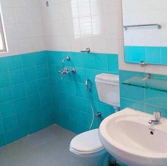 Hotel Candolim Hideout Resort