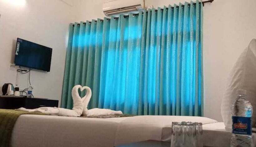 Hotel Candolim Hideout Resort