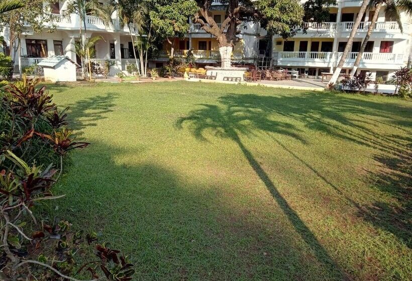 Hotel Candolim Hideout Resort