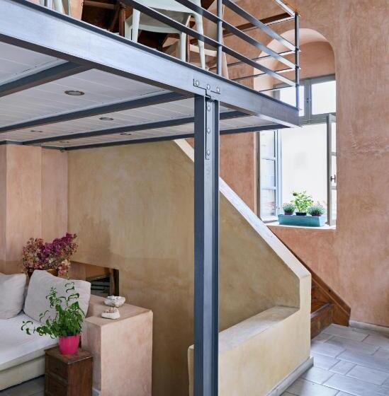 هتل Guesthouse Lila