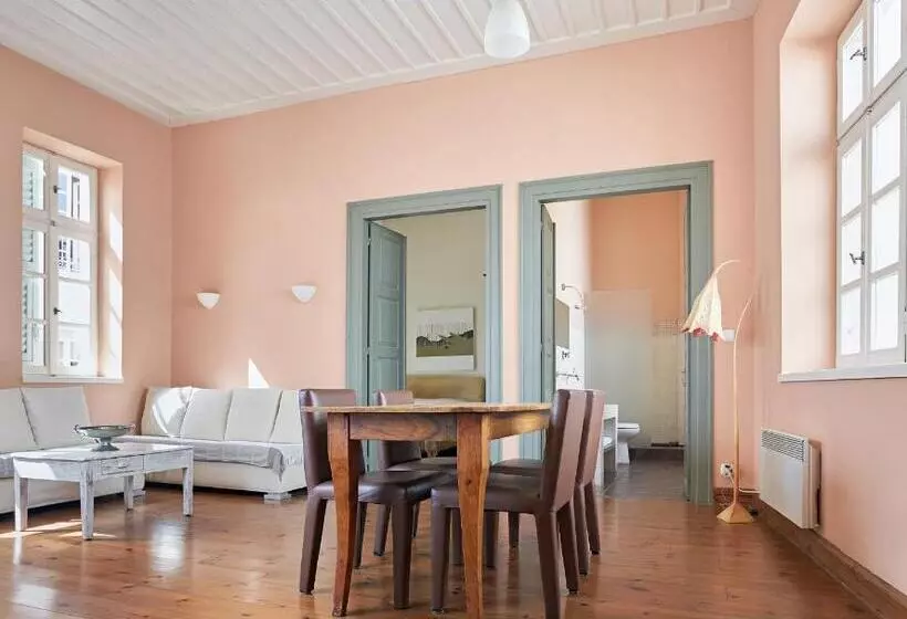 هتل Guesthouse Lila