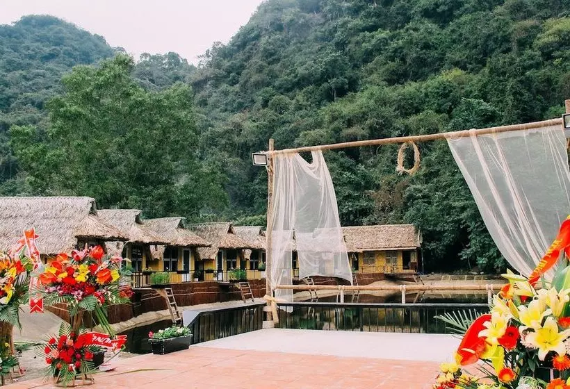 هتل Hoi Lake Farmstay