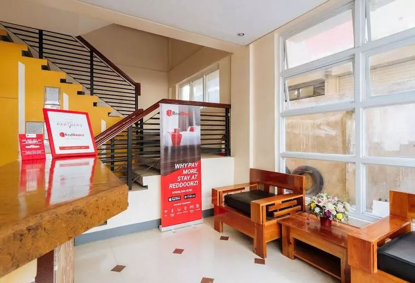 Hotelli Reddoorz Near Caticlan Airport