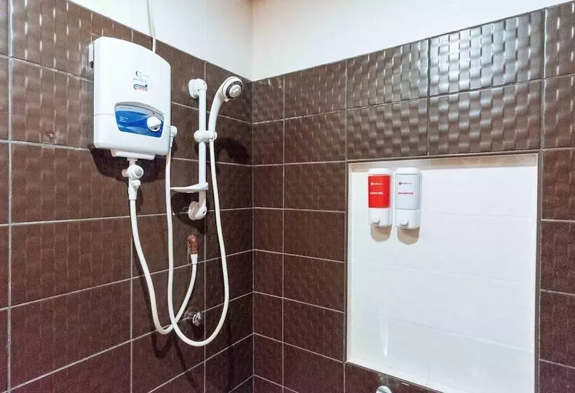 Hotelli Reddoorz Near Caticlan Airport