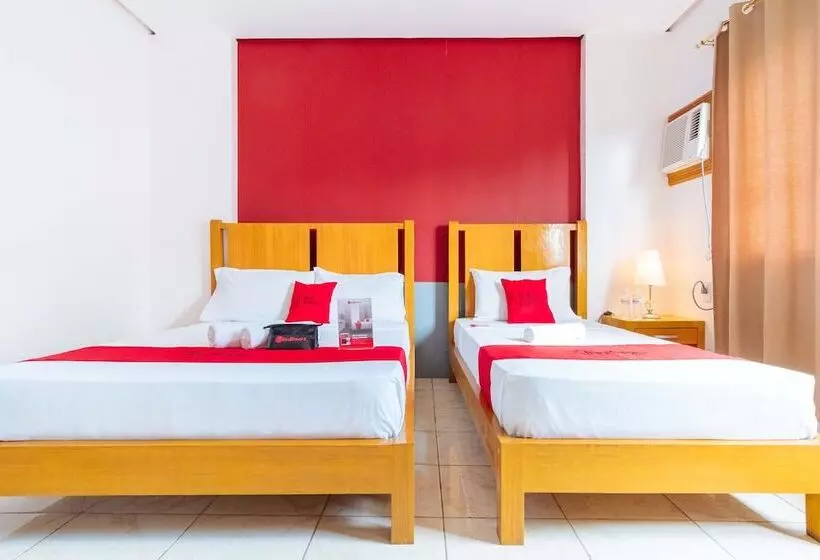 Hotelli Reddoorz Near Caticlan Airport
