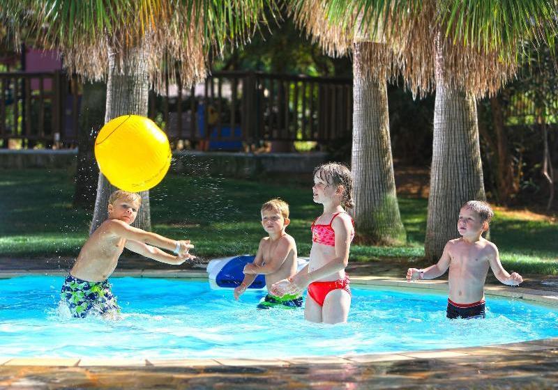 Отель Sirens Beach & Village