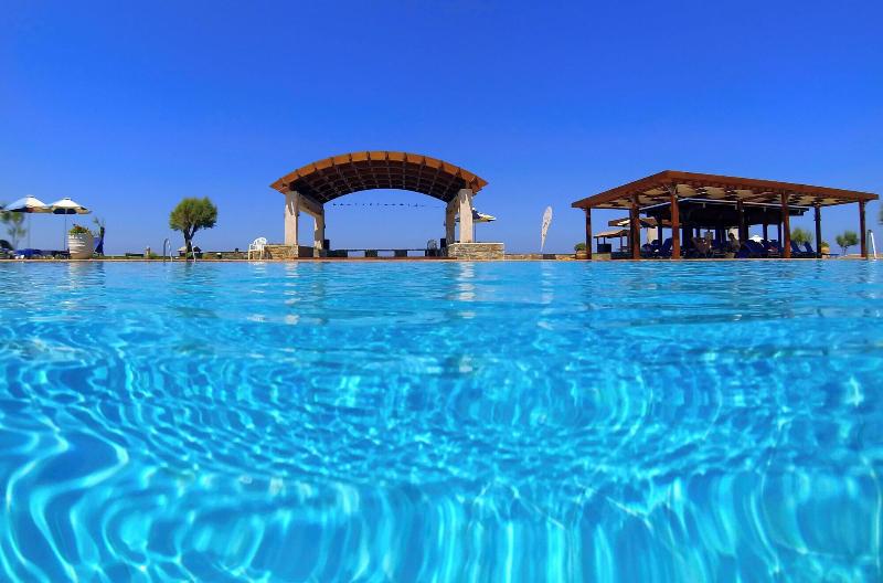 Отель Sirens Beach & Village