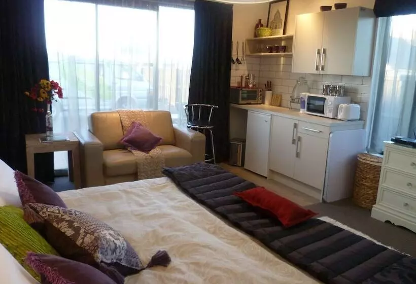 Hotelli West Melton Bed And Breakfast