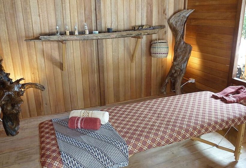 Szálloda Onong Resort