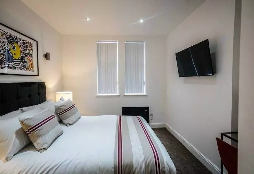 پانسیون Anfield Place To Stay