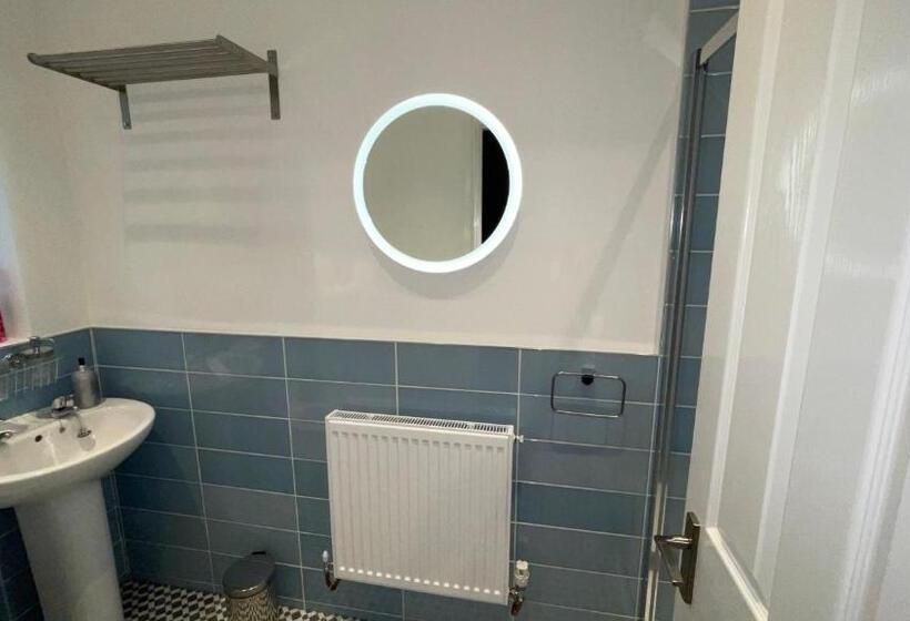 膳宿费 Anfield Place To Stay