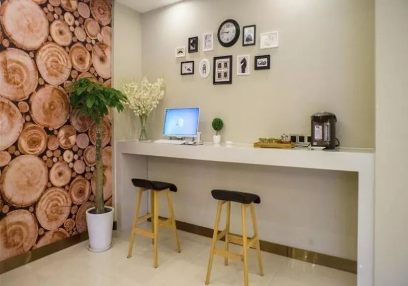 Hotelli Greentree Inn Suzhou Kunshan Dongcheng Road International Exhibition Express